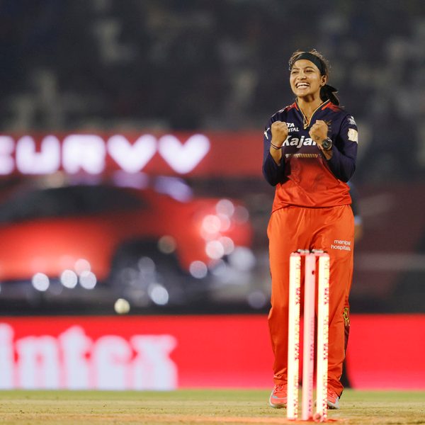 super-sneh-spins-a-web-with-326-6369892569112.Click to read full article.