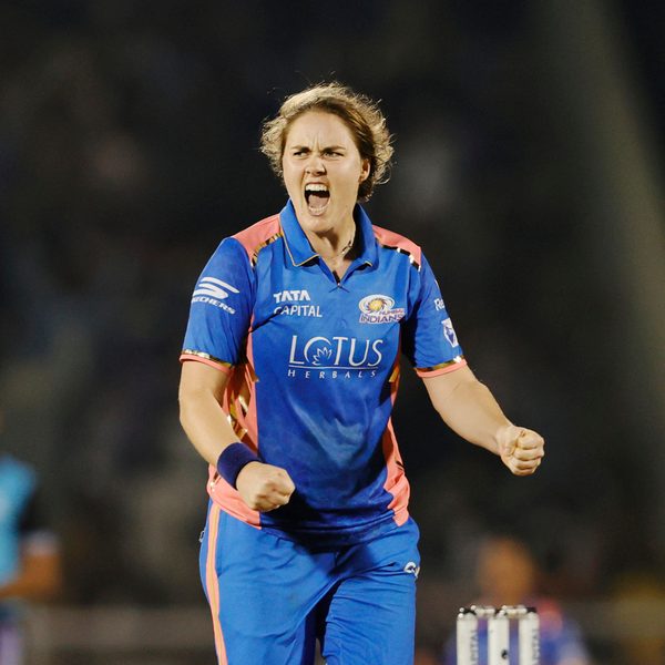 nat-sciver-brunt-wields-her-magic-on-big-stage-with-330-6370085866112.Click to read full article.