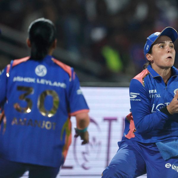 missed-opportunities-boundaries-an-eventful-19th-over-6387484906112.Click to read full article.