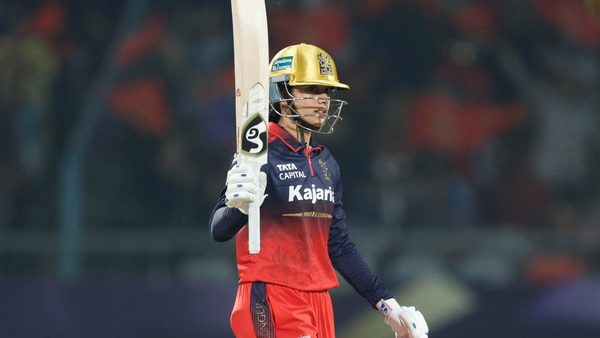captain-smriti-mandhana-leads-the-charge-with-a-sublime-fifty-6388821149112.Click to read full article.