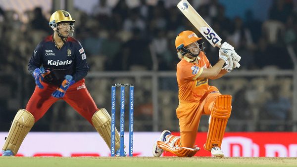 ashleigh-gardners-entertaining-26-ball-41-cameo-6322853586112.Click to read full article.