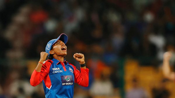 minnu-mani-weaves-her-magic-with-317-6369446850112.Click to read full article.