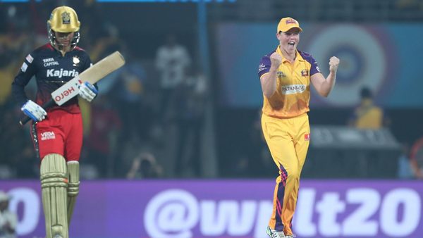 epic-first-over-grace-harris-wins-the-battle-against-sophie-devine-6322622538112.Click to read full article.