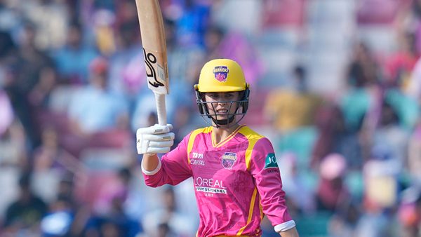 phoebe-litchfields-blistering-6137-thrills-navi-mumbai-6387858452112.Click to read full article.