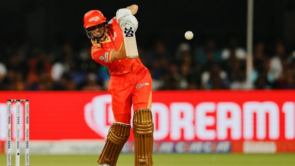 50-up-in-style-gardner-hits-them-clean-6369401856112.Click to read full article.