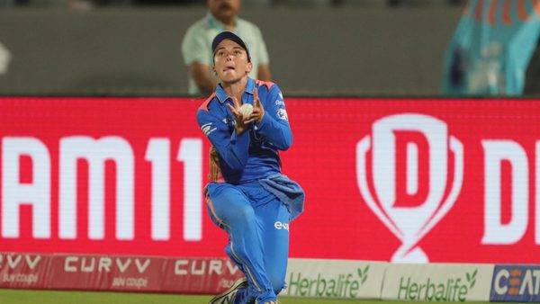 sliding-kerr-grabs-a-stunner-in-the-deep-6368998649112.Click to read full article.