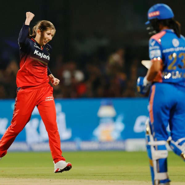 double-delight-wareham-turns-it-around-with-2-wickets-in-an-over-6369152176112.Click to read full article.