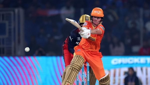 m13---gg-vs-rcb-beth-mooney-six-6348332631112.Click to read full article.