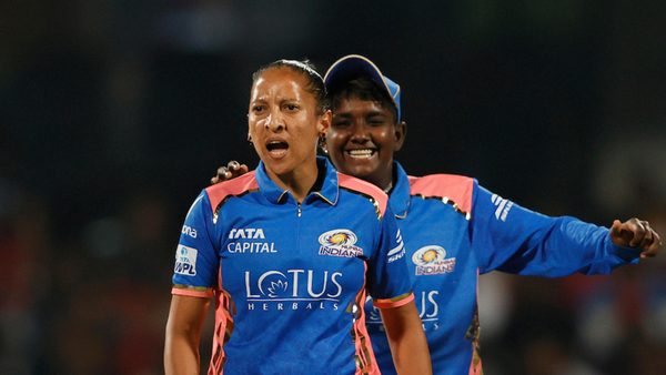 4-4-out-shabnim-ismails-terrific-comeback-against-smriti-mandhana-6369146864112.Click to read full article.