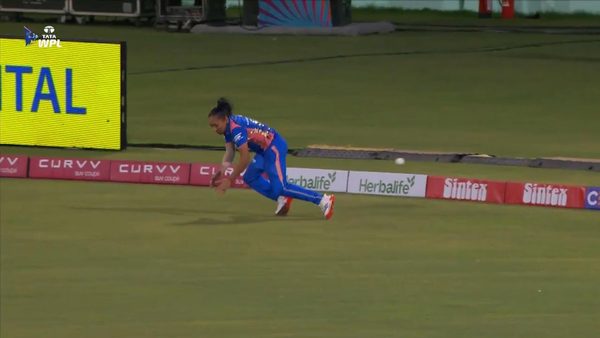 oops-shabnim-fumbles-in-deep-and-concedes-boundary-6369677975112.Click to read full article.