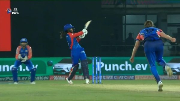 4-6-6-jemimah-takes-the-attack-to-nat-sciver-brunt-6348273344112.Click to read full article.