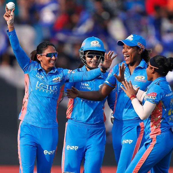 stunner-harmanpreets-brilliant-reflex-catch-to-remove-devika-vaidya-6322833712112.Click to read full article.