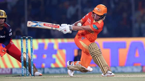 captain-mooney-lights-up-delhi-with-8551-6348334928112.Click to read full article.