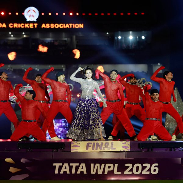 malaika-arora-enthralls-vadodara-with-an-energetic-performance-6388805685112.Click to read full article.