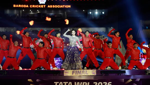 malaika-arora-enthralls-vadodara-with-an-energetic-performance-6388805685112.Click to read full article.