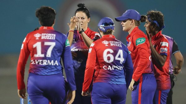 kapp-strikes-early-to-remove-dunkley-in-first-over-6322678787112.Click to read full article.