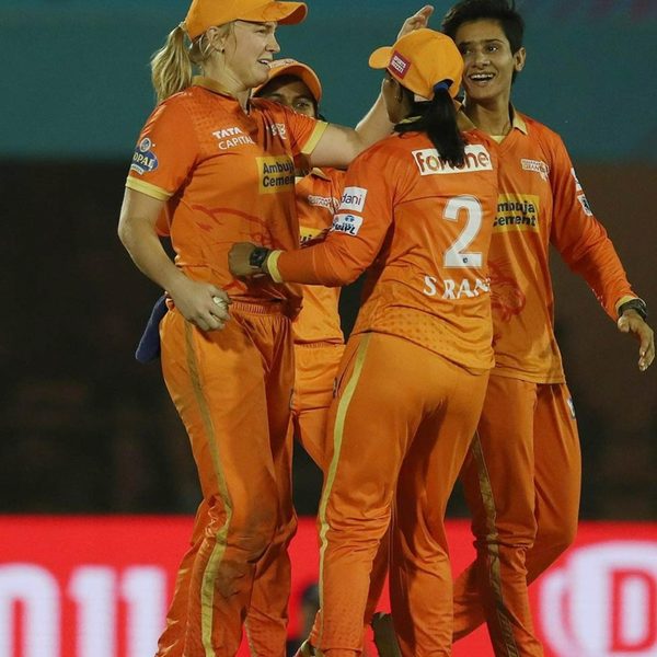 wow-kim-garths-sharp-catch-to-get-amelia-kerr-6322555509112.Click to read full article.