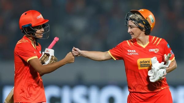 no-ball-6s-run-out-unique-stance-devines-eventful-last-over.Click to read full article.