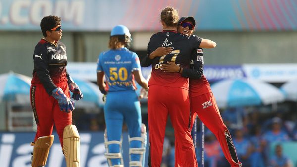 6-4-out-not-out-a-roller-coaster-over-for-matthews-and-devine-6323016720112.Click to read full article.