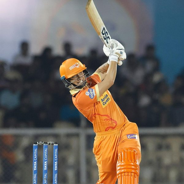 m16--rcb-vs-gg-ashleigh-gardner-six-6322849670112.Click to read full article.