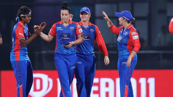 bowled-down-the-leg-side-kapp-gets-mooney-6348826584112.Click to read full article.