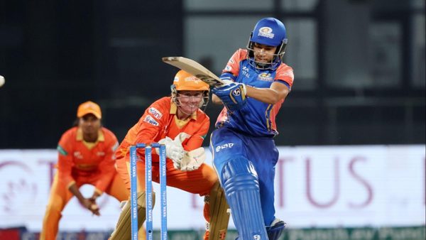 46-yastika-bhatias-stylish-start-to-the-chase-6348575225112.Click to read full article.