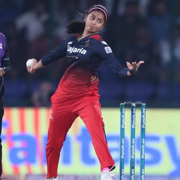 shreyanka-patil-leads-rcbs-fight-with-426-6348627299112.Click to read full article.