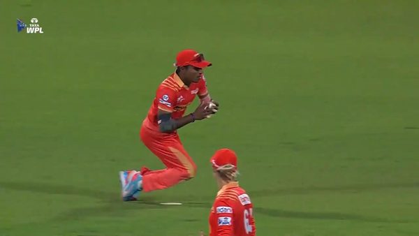 bharti-fulmalis-brilliant-catch-to-dismiss-jemimah-6369306358112.Click to read full article.