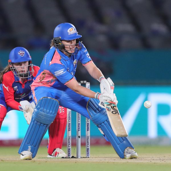 scoop-reverse-sweep-nat-sciver-brunt-gets-creative-6368878392112.Click to read full article.