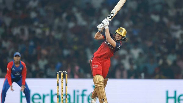 elegant-smriti-mandhana-gets-going-in-the-chase-6387864578112.Click to read full article.