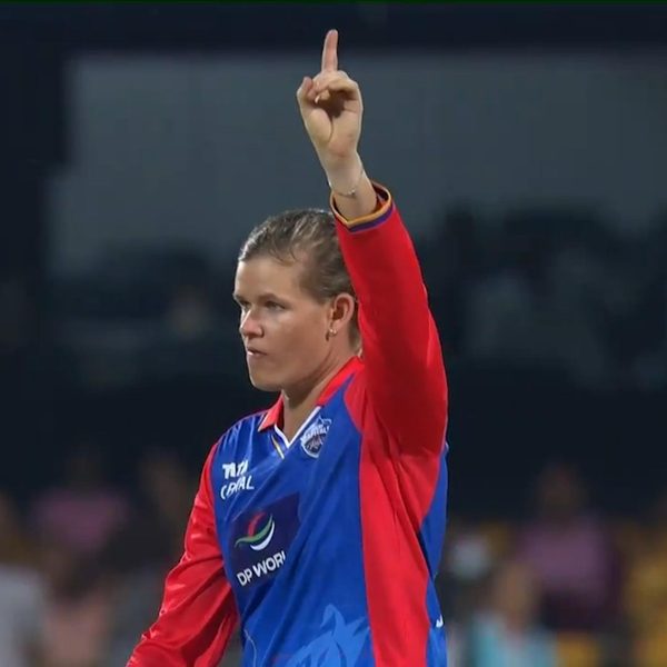 triple-treat-jonassen-gets-3-wickets-in-the-last-over-6347940341112.Click to read full article.