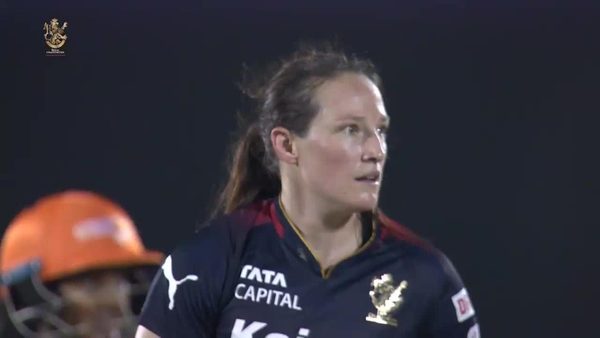 m16--rcb-vs-gg-dayalan-hemalatha-six-6322854379112.Click to read full article.