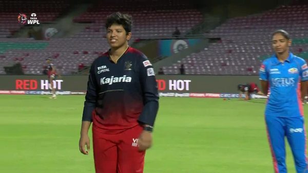 match-19-royal-challengers-bangalore-vs-mumbai-indians-safari-powerful-striker-richa-ghosh-6323022894112.Click to read full article.