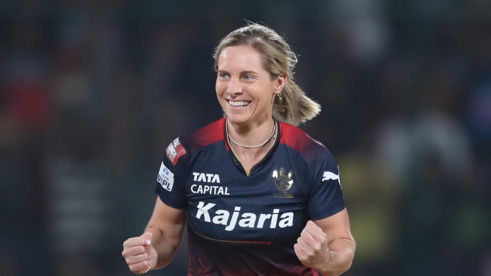 bulls-eye-molineux-brilliant-direct-hit-run-out-radha-yadav-6349130804112.Click to read full article.