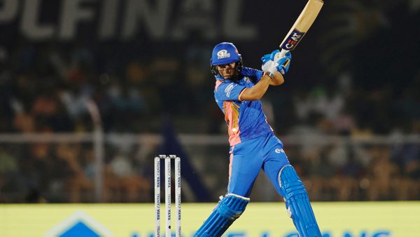50-up-in-style-harmanpreet-drives-mi-forward-6370077346112.Click to read full article.