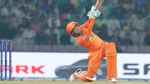 4-4-4-4-dunkley-and-meghana-set-the-pace-early-6321815013112.Click to read full article.