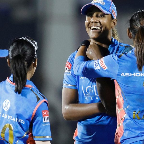 matthews-wields-her-magic-with-a-brilliant-spell-of-35-6323386860112.Click to read full article.