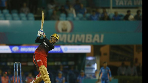 4-4-mandhana-ups-the-ante-6321974873112.Click to read full article.