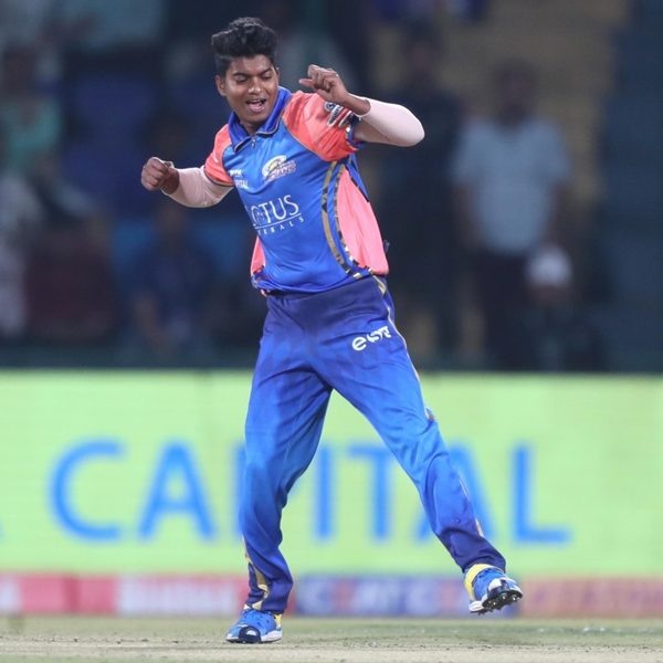 beaten-all-ends-up-vastrakar-roars-with-ashleigh-gardners-wicket-6348573102112.Click to read full article.