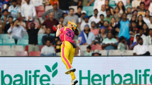 what-a-catch-harleen-deol-takes-a-blinder-6387861271112.Click to read full article.