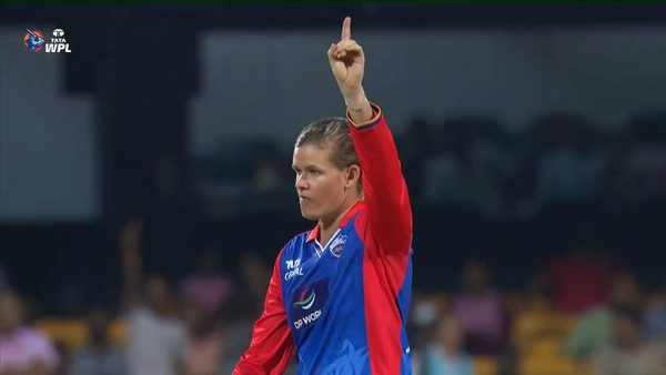 triple-treat-jonassen-gets-3-wickets-in-the-last-over-6347940341112.Click to read full article.