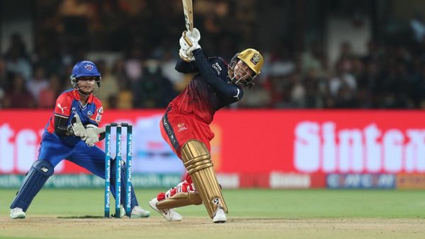 captain-smriti-mandhanas-delightful-7443-6347936520112.Click to read full article.