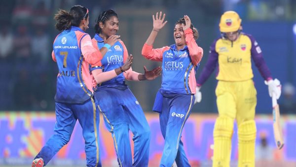 saika-ishaque-sizzles-with-327-6348405215112.Click to read full article.