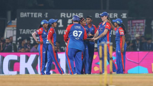 in-the-air-taken-lucy-hamiltons-terrific-low-diving-catch-6387866393112.Click to read full article.