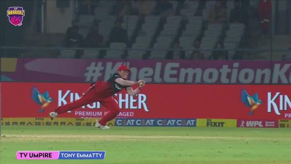 fantastic-catch-de-klerk-displays-athleticism-6388490711112.Click to read full article.