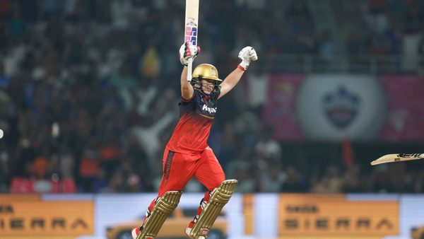 clutch-nadine-de-klerks-stunning-6344-in-the-chase-6387483896112.Click to read full article.