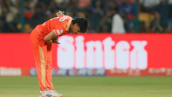 lights-on-stump-uprooted-kashvees-brilliant-yorker-castles-richa-6369398493112.Click to read full article.