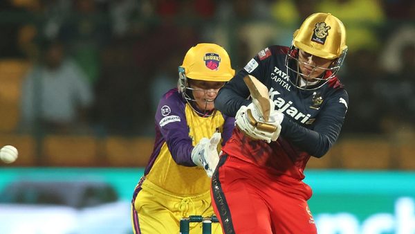 elegant-sixes-ft-smriti-mandhana-6348210544112.Click to read full article.