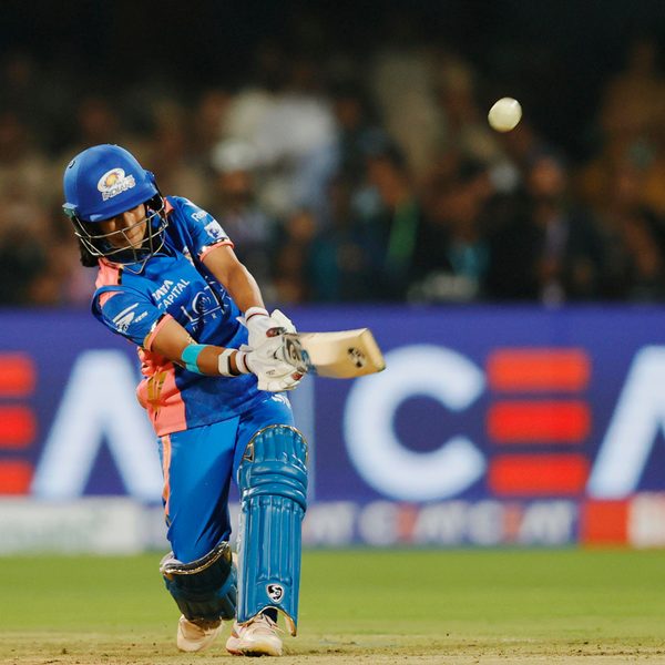 6-6-amanjot-kaur-takes-mi-closer-with-two-crucial-maximums-6369154175112.Click to read full article.