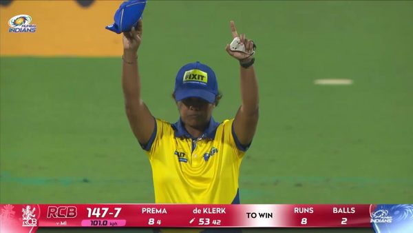 six-match-1-mumbai-indians-vs-royal-challengers-bengaluru-wpl-2026-nadine-de-klerk-six-6387485759112.Click to read full article.